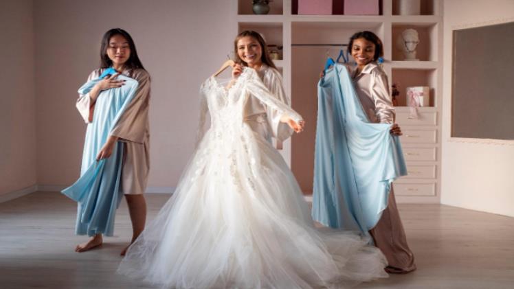 Finding the Perfect Bridal Gown Accessories and Fabric for Your Dream Wedding 1 Finding the Perfect Bridal Gown Accessories and Fabric for Your Dream Wedding